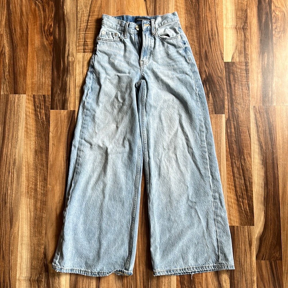 Aeropostale High-Rise Super Wide Leg Premium Air Jean Size 000